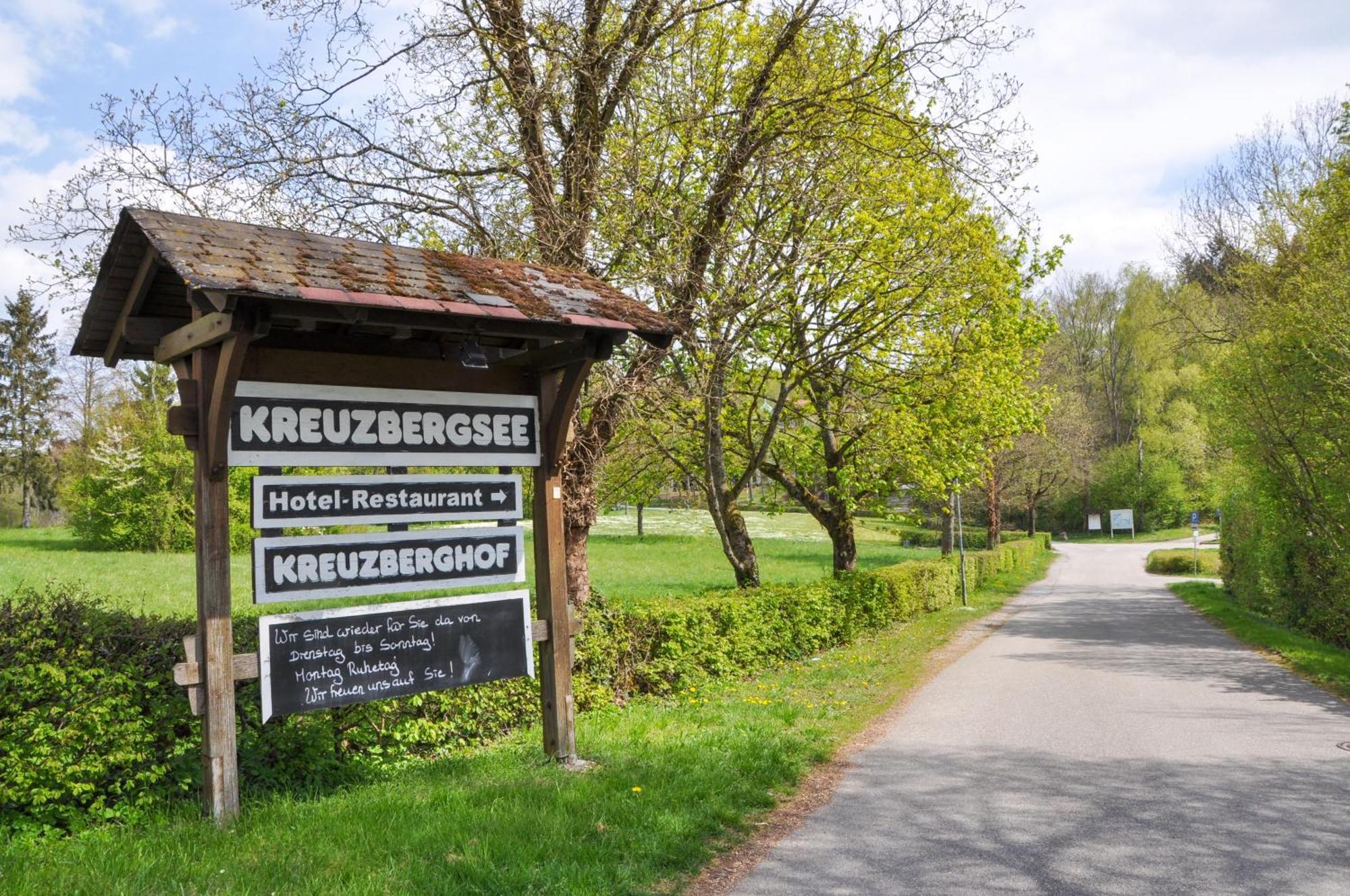 Hotel-Restaurant Kreuzberghof Tagungs- Und Veranstaltungshotel Tiefenbach  Exterior foto